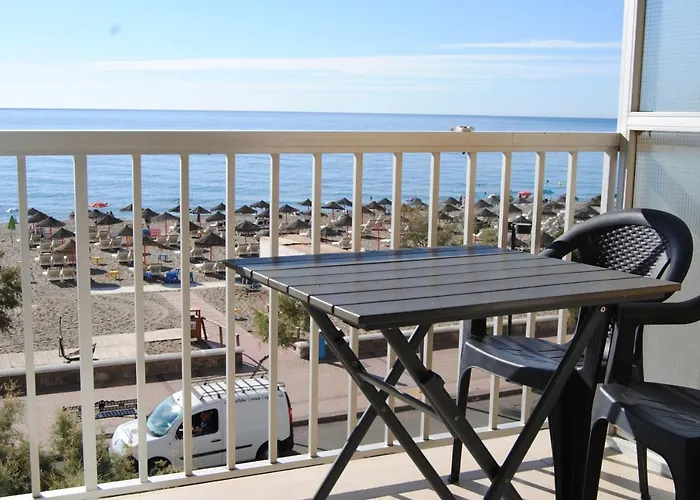 Frente Al Mar